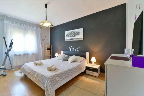 Meri Holiday Home