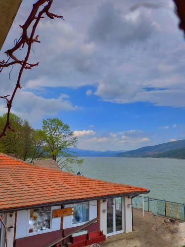 Apartmani Lux Car Trajan Na Obali Dunava