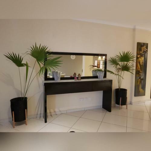 A Private Room In Designer & Serviced Apartment.