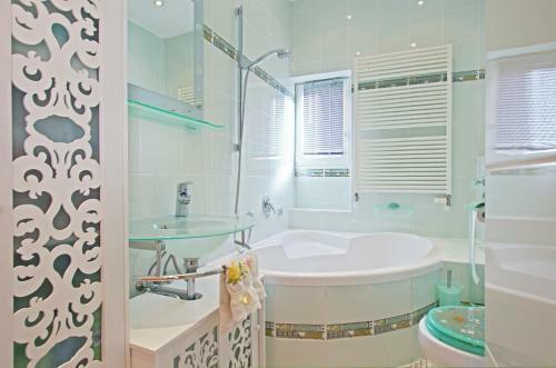 Private Room In City Sarstedt - Room Agency