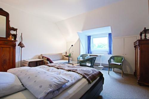 Private Room In City Sarstedt - Room Agency