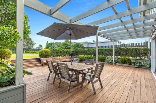 Beach Life - Papamoa Holiday Home
