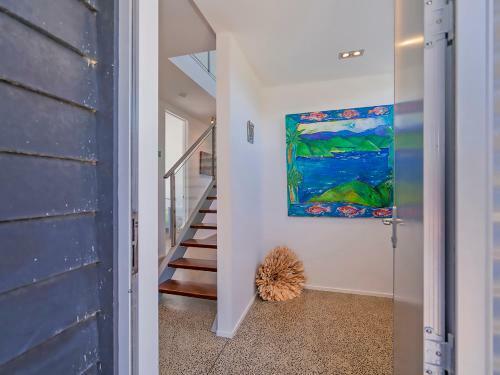 Breezy Views - Simpsons Beach Holiday Home