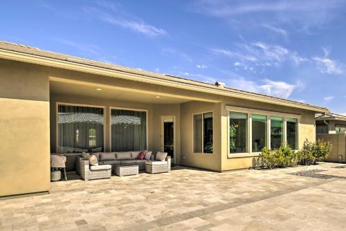 Gilbert Family Home With Backyard And Fire Pit!