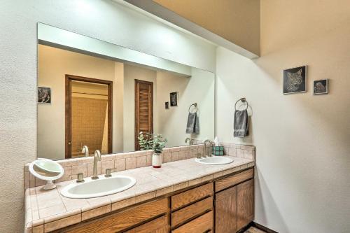 Beautiful Saguaro Vista With Mountain Views!