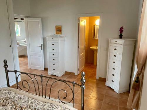 Villa Idyllic Chalet With Private Pool