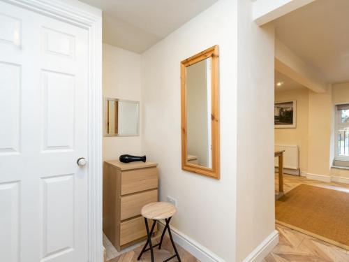 Pass The Keys Lovely 1 Bed Apartment With Free Parking