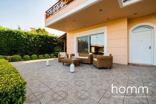 Villa Phoceus Homm Residence With Pool & Garden