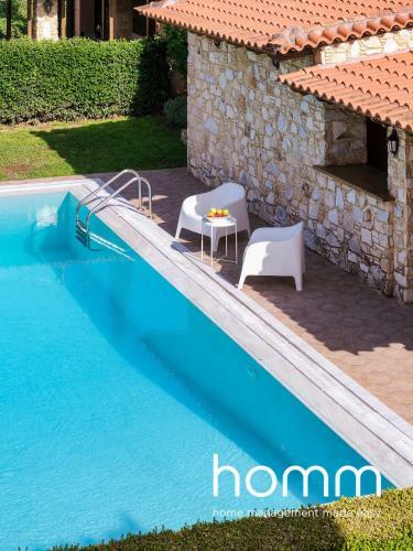 Villa Phoceus Homm Residence With Pool & Garden
