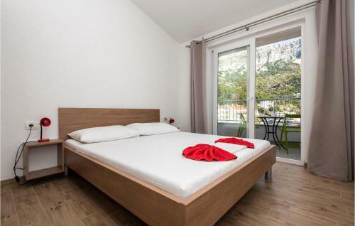 Awesome Apartment In Drvenik With