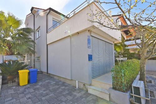 Apartments By The Sea 2152