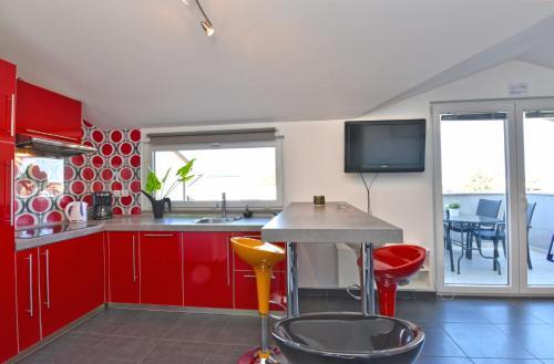 Apartments By The Sea 2152