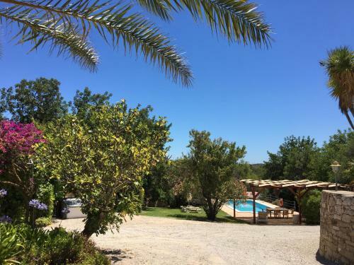 Einzigartige Landhaus-villa Mit Privat-pool