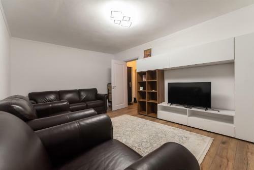 Apartament Cu Parcare Proprie