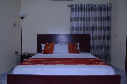 Hotel Esporta Suites Magodo