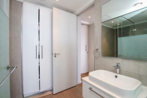 Smart Apartment Eleven