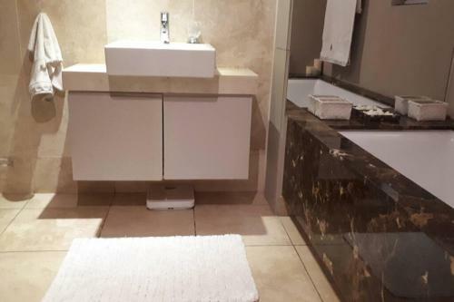 Apartamento 1308: The Franklin Luxury Penthouses