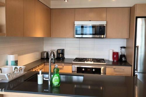 Richmond Amazing Location Apartment 2&2