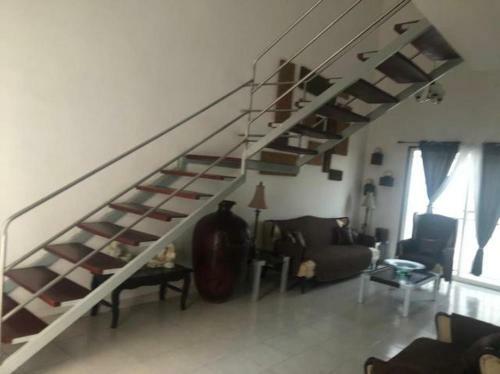Cheli House