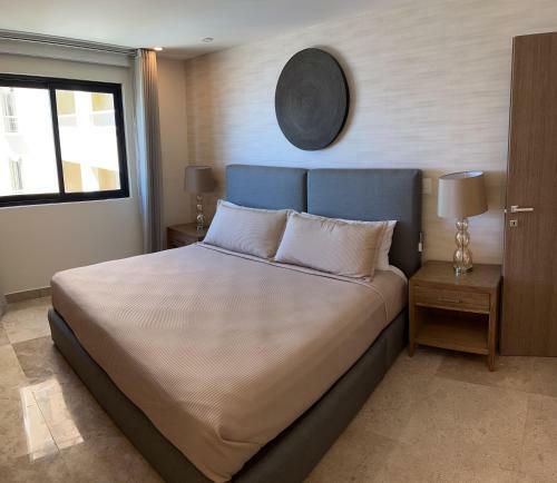 Apartamento Condo On Mazatlan Ocean Front Boardwalk ?malec�n?