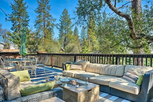 Groveland Cabin With Outdoor Perks And Game Room