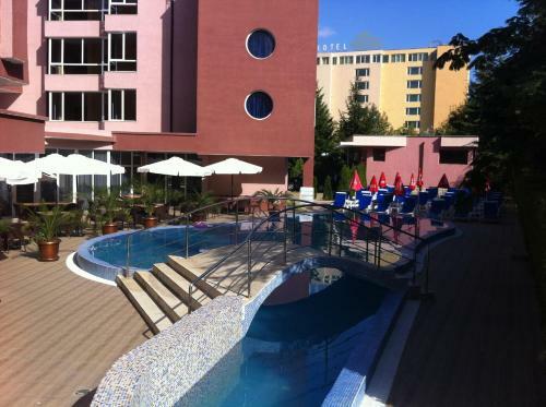 Hotel Opal