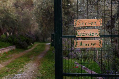 Secret Garden House Volos
