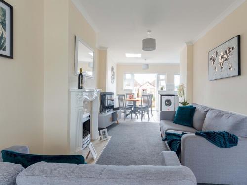 Pass The Keys Bryn House Short Stays