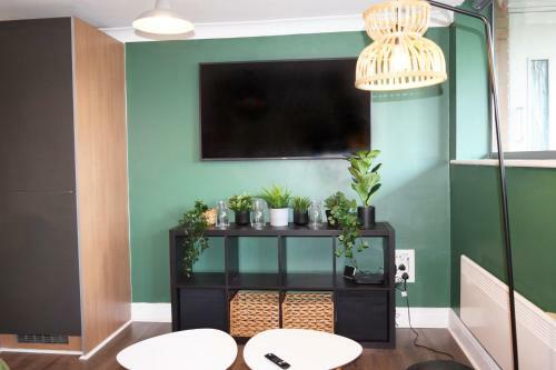 The Jungle Apartment