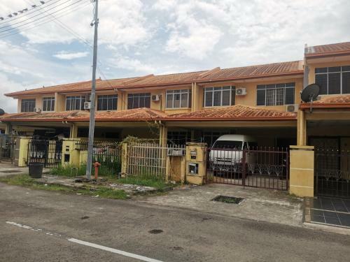 Hostal Kingfisher Likas Guesthouse