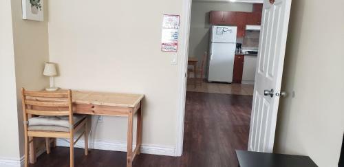 Lee's Place