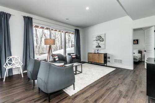 Luxurious Villa Tremblant 4 Bedrooms With Pool Table - B5