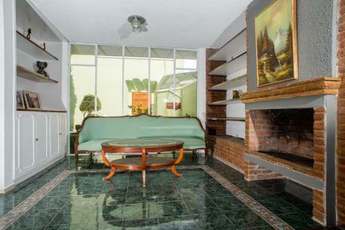 Bed & Breakfast La Antigua Guest House