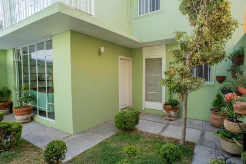 Bed & Breakfast La Antigua Guest House