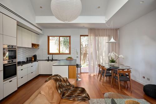 Boutique Stays - Bay Waves
