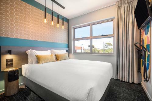 Royal Hotel By Nightcap Social