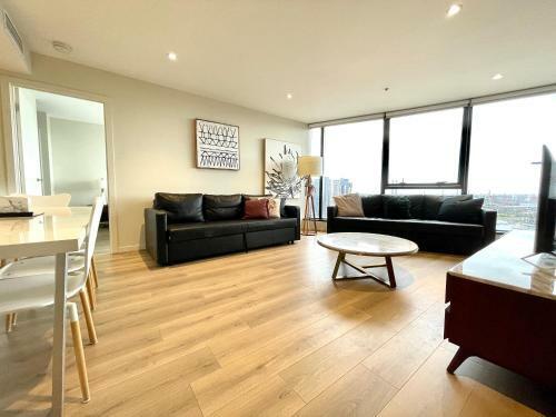 Readyset Apartments Stadium South