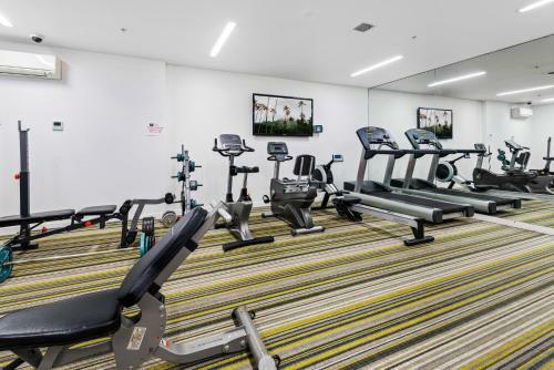 Stylish Apartment With Balcony, Great Amenities