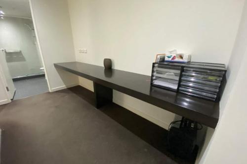 Lovely Centrally Located 1 Bedroom Apartment In Melbourne