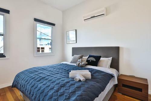 3 Bedroom In Richmond With Balcony For Families