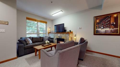Renovated Escape In Amazing Location