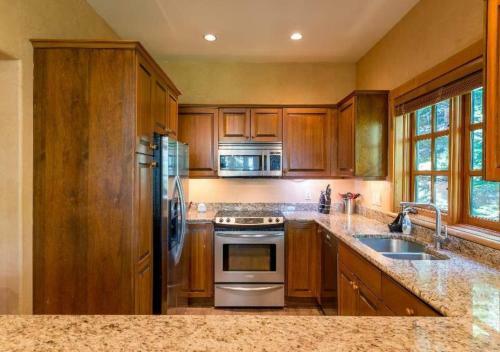 Taluswood #3 By Mc Luxury Rentals
