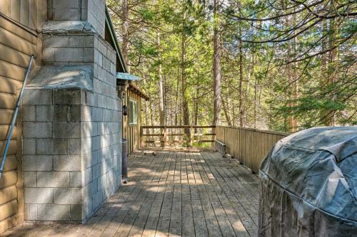 Peaceful Little Doll House Cabin With Grill!