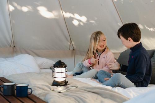 Cocoon Village - Glamping - Domaine Des Grottes de Han