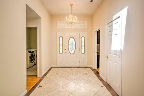 Bright San Jose House With Private Yard And Deck!