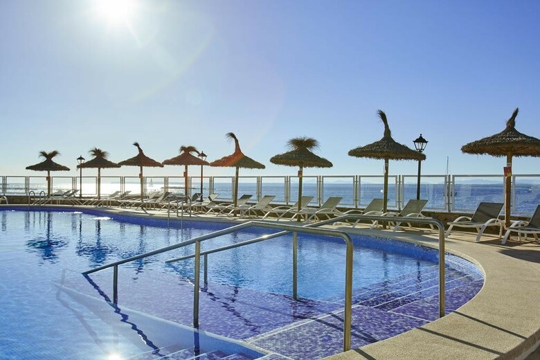 Universal Hotel Marqu�s