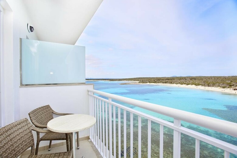 Universal Hotel Marqu�s