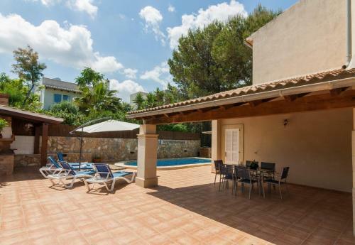 Villa Montferrutx