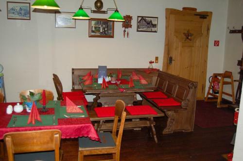 Hostal Berggasthaus & Pension Sch�ne Aussicht