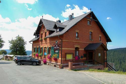 Hostal Berggasthaus & Pension Sch�ne Aussicht